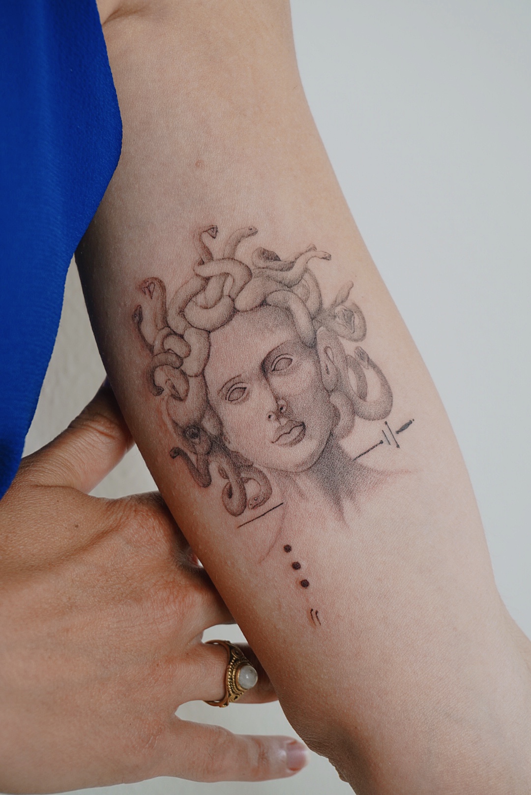 Helsinki-tattoo-Mayink-realistic-medusa-and-swords.jpg