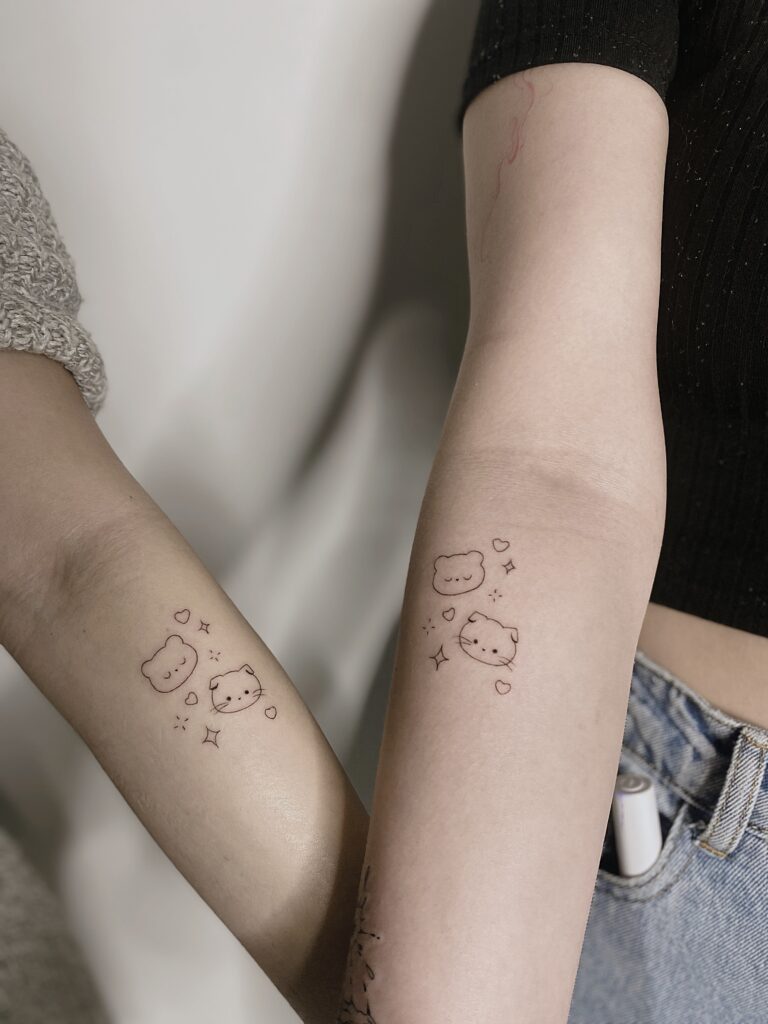 Tattoo-Helsinki-linework-pair-tattoo-friendship-idea-bears-cute-scaled.jpg