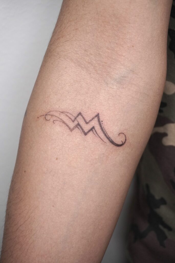 tattoohelsinki-aquarius-zodiac-tattoo.jpg